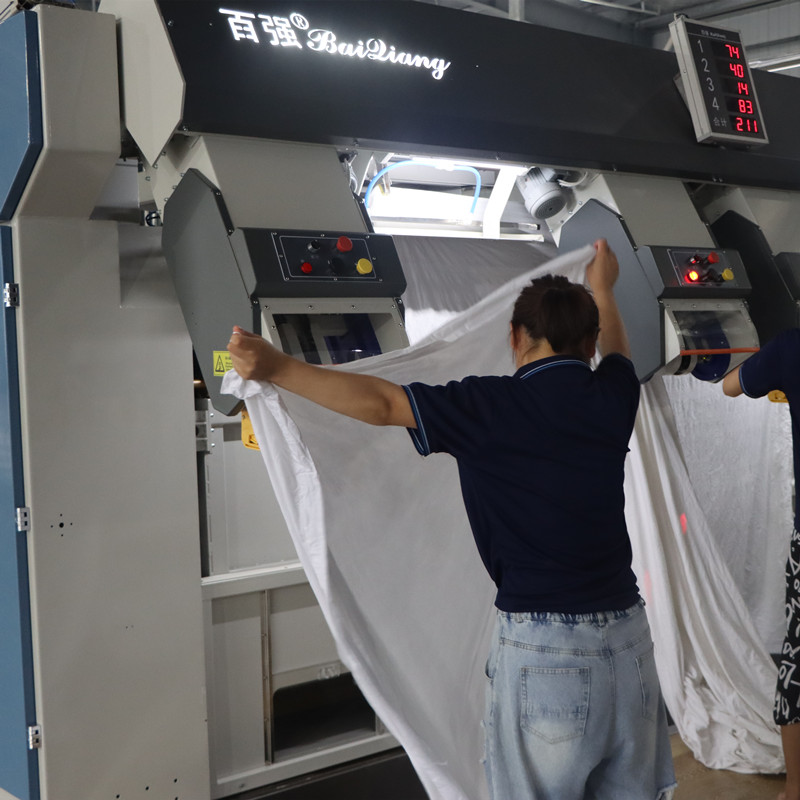 布草洗滌公司燙平機輸送前端有必要用展布機嗎？